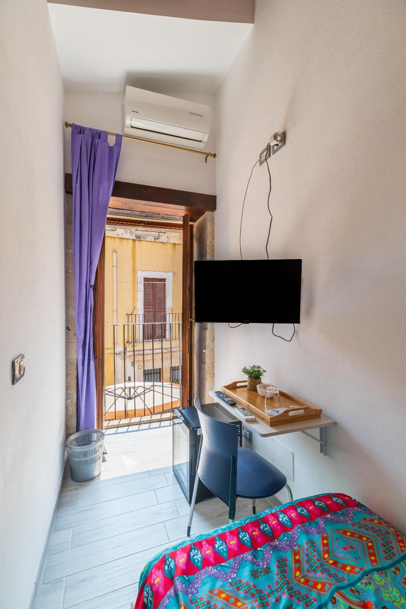 Elsa D'ortigia - I Tre Archi Guest house 3*